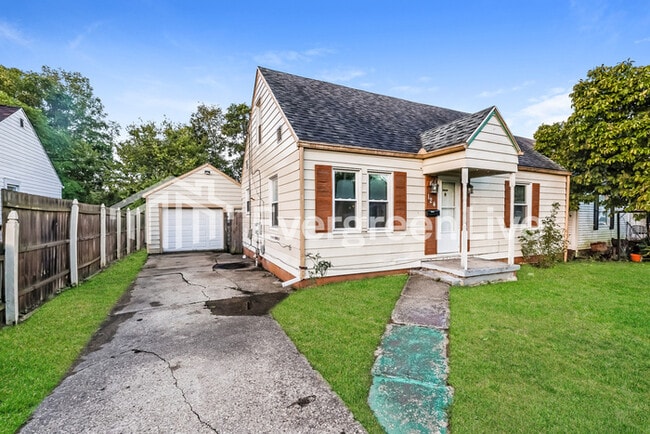 124 E Lindberg Dr in Fairborn, OH - Building Photo - Building Photo