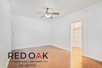 5600 Fernwood Ave in Los Angeles, CA - Building Photo - Building Photo