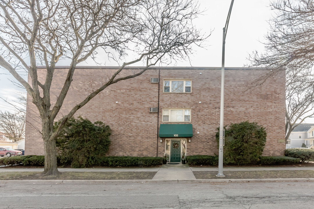 102 Rockford Ave in Forest Park, IL - Building Photo