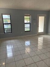 1065 NW 127th Path in Miami, FL - Building Photo - Building Photo