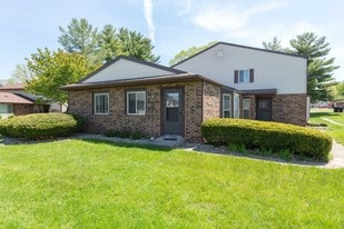 18049 Crownhill Dr, Unit A in South Bend, IN - Building Photo