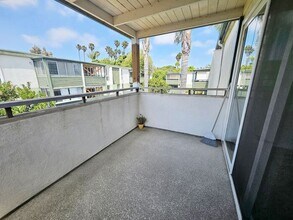3700 Dean Dr in Ventura, CA - Building Photo - Building Photo