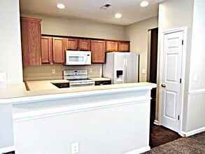 109 Cannonsmill Ln in Summerville, SC - Building Photo - Building Photo