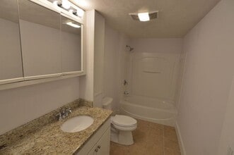 72 Grampian Way in Boston, MA - Building Photo - Building Photo