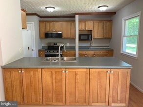 10413 Elys Frd Rd in Fredericksburg, VA - Building Photo - Building Photo