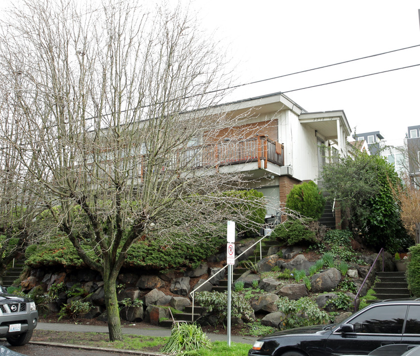 2212 Franklin Ave E in Seattle, WA - Foto de edificio