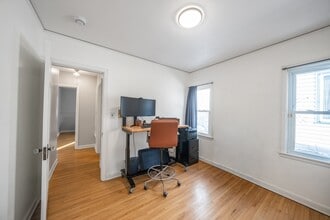 4249 18th Ave S in Minneapolis, MN - Building Photo - Building Photo