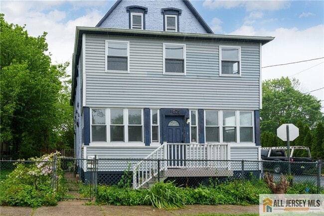 1625 Parker Rd in Highland Park, NJ - Building Photo - Building Photo