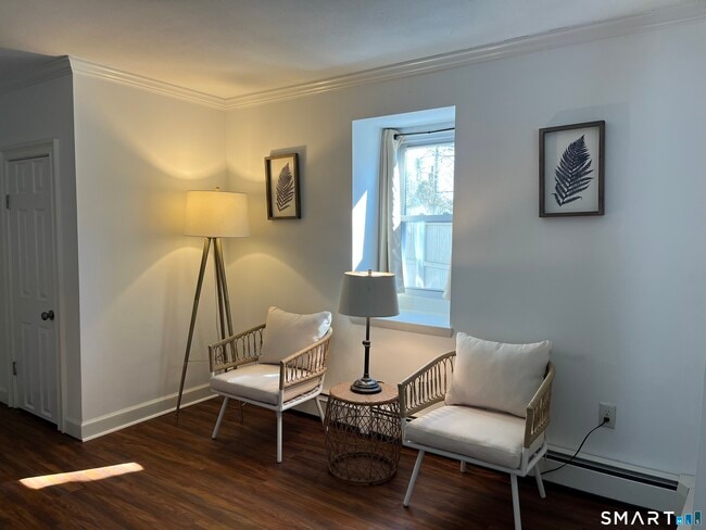 212 New Norwalk Rd in New Canaan, CT - Building Photo - Building Photo