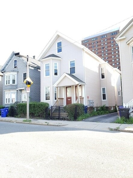20 Marcella St in Boston, MA - Building Photo