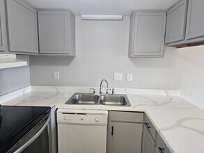 308 Miracle Strip Pkwy SW in Fort Walton Beach, FL - Building Photo - Building Photo