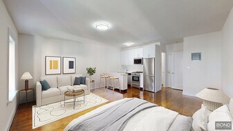 39 E 65th St in New York, NY - Building Photo