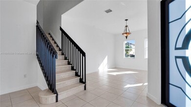 17994 NW 87th Pl in Hialeah, FL - Building Photo - Building Photo