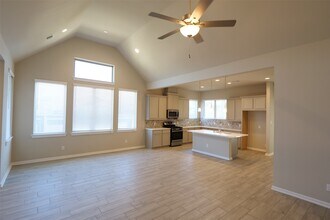 8774 Laurel Crest Dr in Sienna, TX - Building Photo - Building Photo