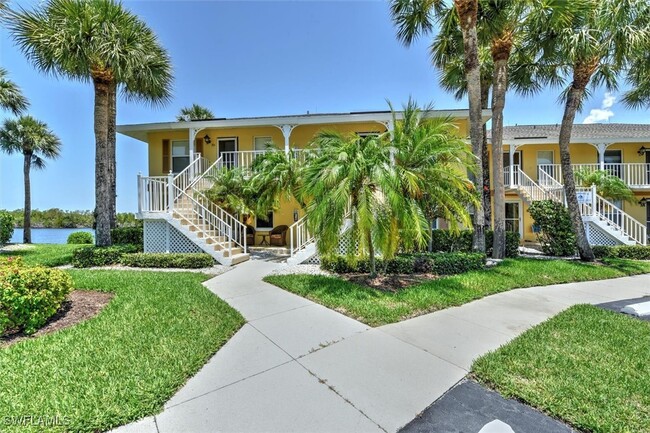 1175 Mainsail Dr in Naples, FL - Foto de edificio - Building Photo