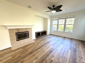 4742 Beachwood Ct in Carlsbad, CA - Building Photo - Building Photo