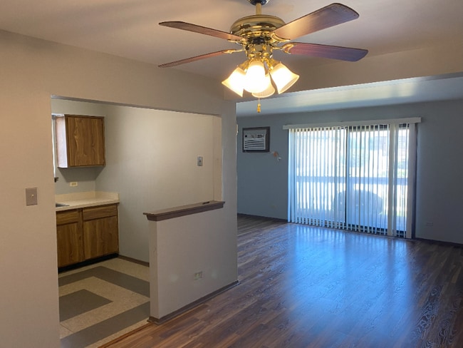 236 S Yates Ave in Calumet City, IL - Building Photo - Building Photo