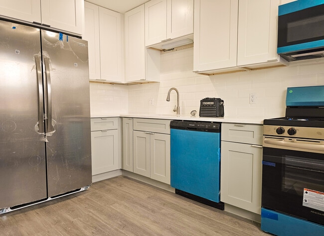 10457 Dearlove Rd in Glenview, IL - Building Photo - Building Photo