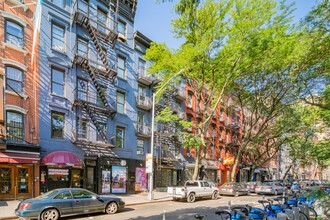 338 E 11th St in New York, NY - Building Photo - Building Photo