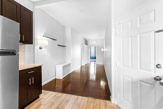 327 Monroe St in Hoboken, NJ - Building Photo - Building Photo