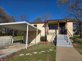 16 Hum Rd in Sherwood, AR - Building Photo