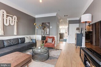 81 W West St in Baltimore, MD - Foto de edificio - Building Photo