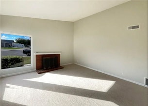 22257 Emerald St in Grand Terrace, CA - Foto de edificio - Building Photo