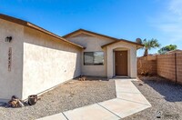 10457 S Tornado Ave in Yuma, AZ - Foto de edificio - Building Photo