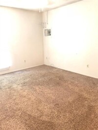 2226 Hutton St photo'