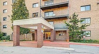 575 Thayer Ave, Unit One Bedroom in Silver Spring, MD - Building Photo