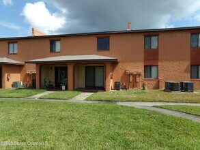 131 San Juan Cir in Melbourne, FL - Building Photo - Building Photo