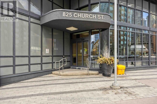 825-1825 Church St in Toronto, ON - Building Photo - Building Photo