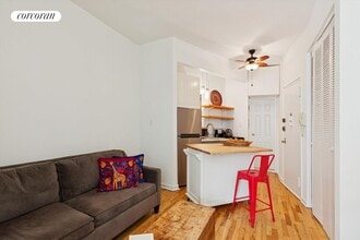 205 E 89th St in New York, NY - Foto de edificio - Building Photo