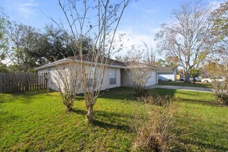 7728 Pikes Peak Dr in Jacksonville, FL - Building Photo - Building Photo