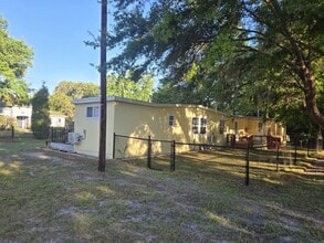 754 Elm St, Unit 17 in Safety Harbor, FL - Foto de edificio - Building Photo