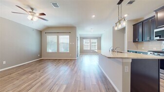 1014 Barstow Dr in Arcola, TX - Building Photo