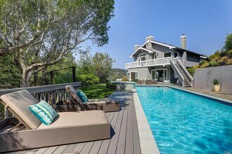 216 Evergreen Dr in Kentfield, CA - Building Photo - Building Photo