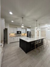 5900 Oak Creek Drive in Midland, TX - Building Photo - Building Photo