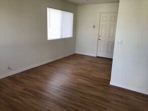 1034 Obispo St in Guadalupe, CA - Building Photo - Building Photo
