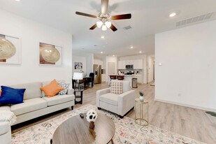 4235 W Palace Sta Rd in Phoenix, AZ - Building Photo