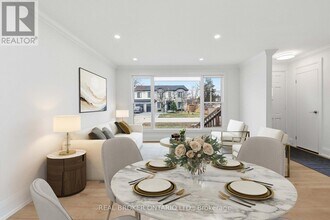 1020 Kent Ave. in Oakville, ON - Building Photo - Building Photo