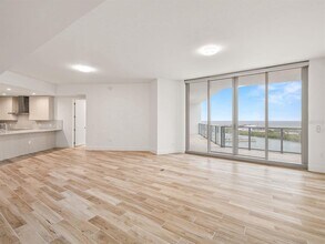 5120 Marina Wy in Tampa, FL - Building Photo - Building Photo