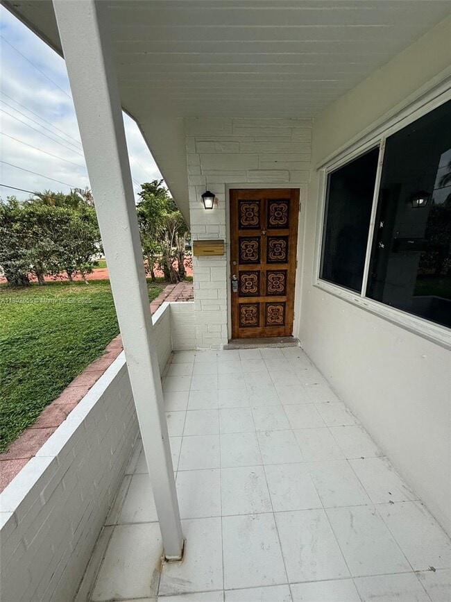 7410 Granada Blvd in Miramar, FL - Building Photo - Building Photo
