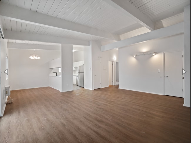 8929 E Liberty Ave in Millwood, WA - Building Photo - Building Photo