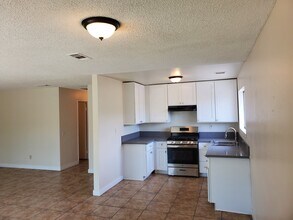 1116 Oxford Dr in Redlands, CA - Building Photo - Building Photo