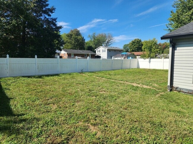 906 Senate Ave in Jeffersonville, IN - Building Photo - Building Photo