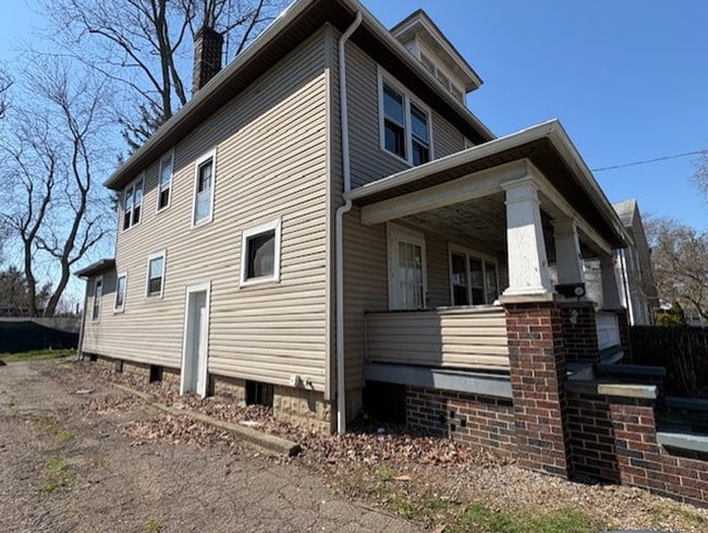 508 Eva Ave in Akron, OH - Building Photo - Building Photo