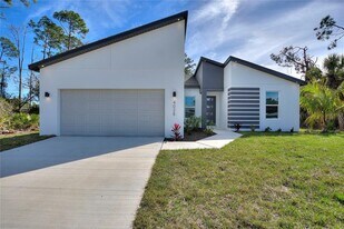 1813 Greenley Cir in North Port, FL - Building Photo