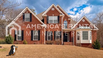 1014 Oak Meadows Rd in Birmingham, AL - Building Photo