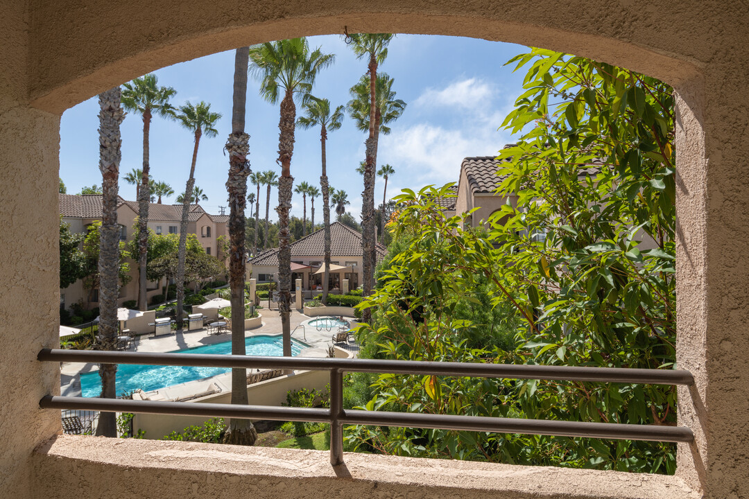 Heritage Pointe Senior Apartments in Redondo Beach, CA - Foto de edificio